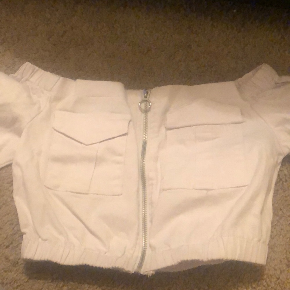 White belly off the shoulder  zip top